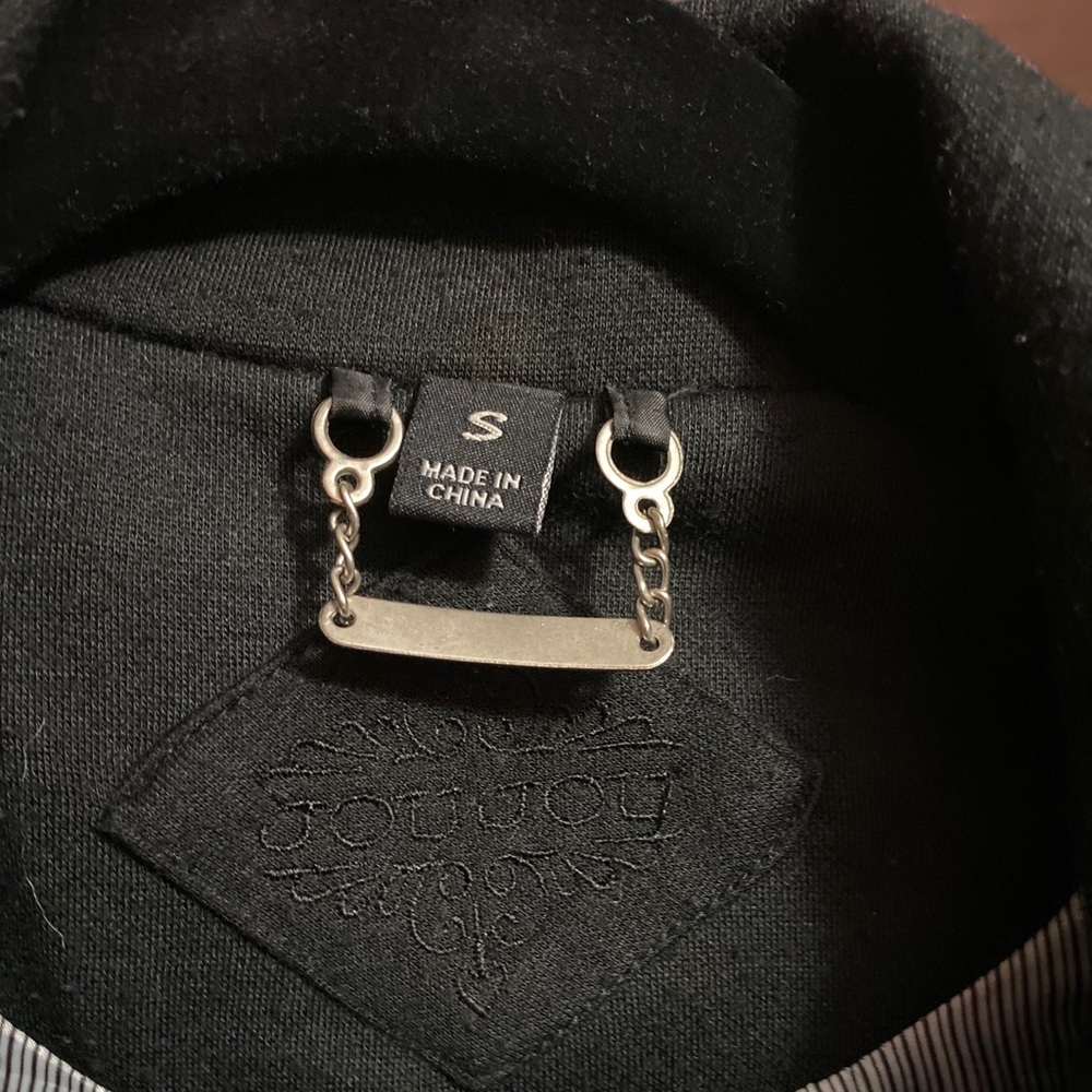 Blazer - Picture 3 of 4